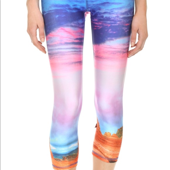 Terez Capri Leggings - Picture 2 of 4